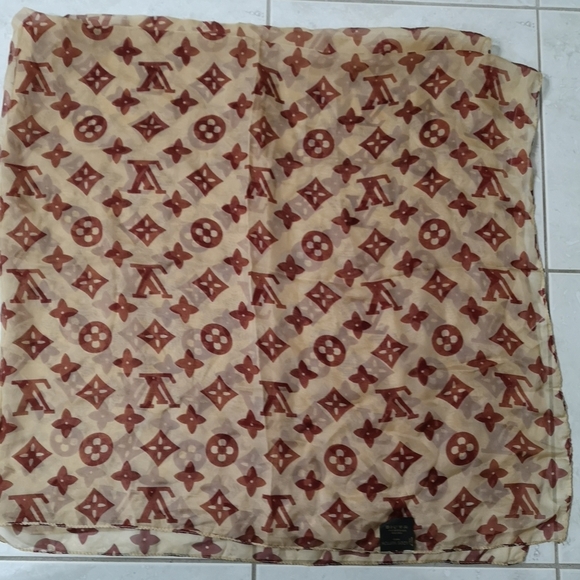 Louis Vuitton Accessories - Nwot monogram authentic Louis Vuitton 100% silk chiffon scarf